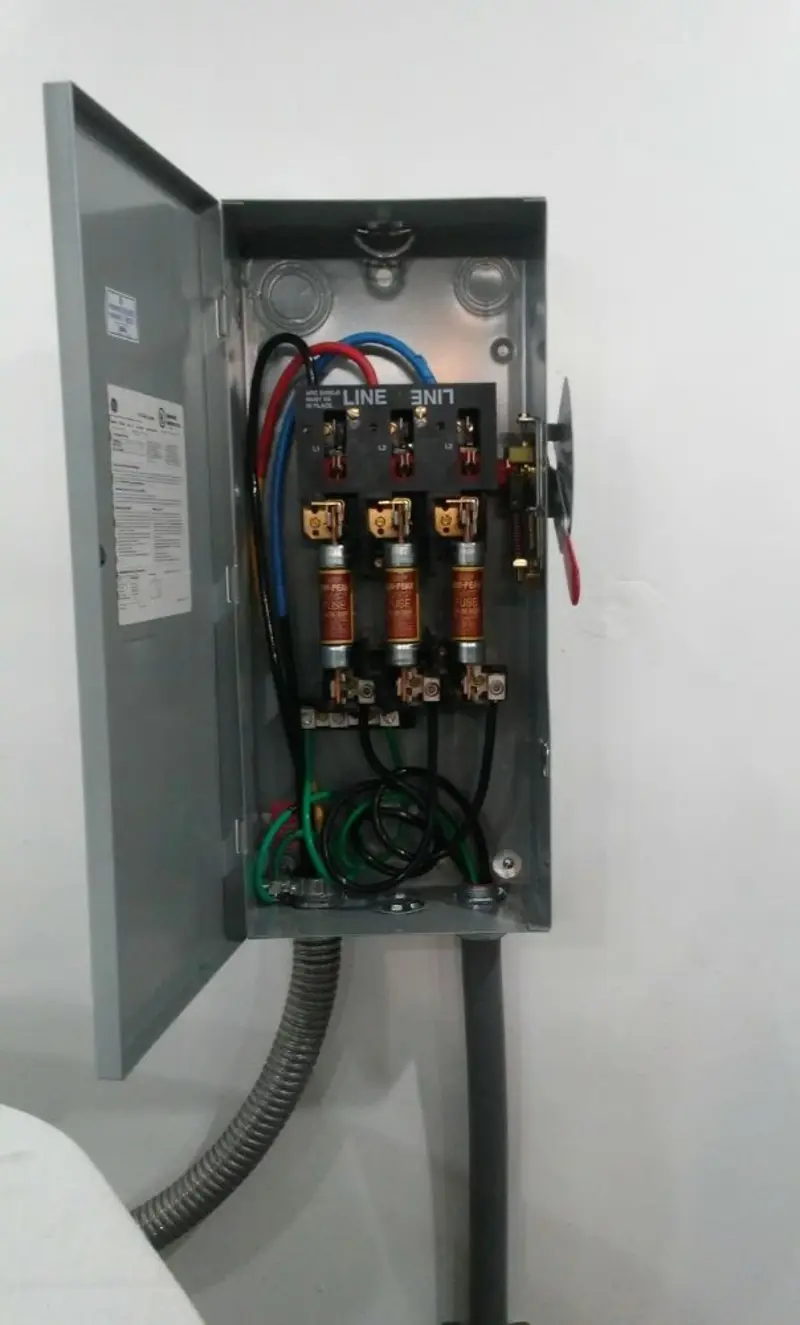 Three-phase disconnect switch installed for Smoke Detector Installation in East Chicago